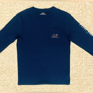 Vineyard Vines men’s navy long sleeve. (S)